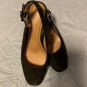 Vionic Black Suede Heels